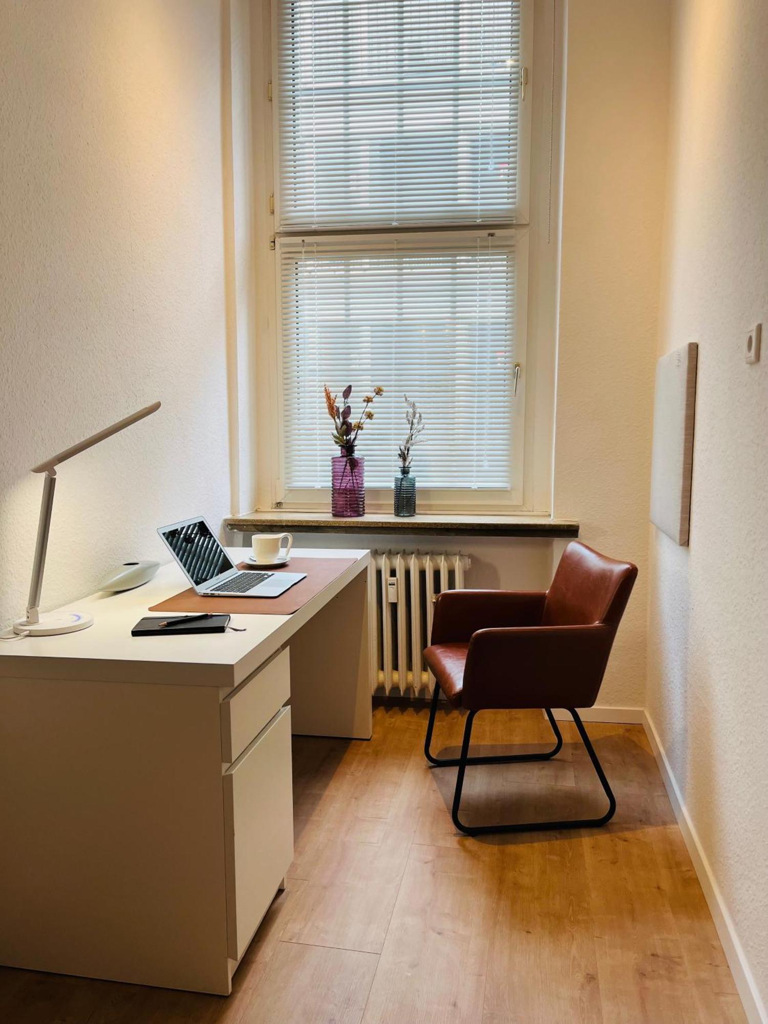 Modernes City-Apartment Mit Highspeed-Wlan & Top-Lage - Easy Stay וופרטל מראה חיצוני תמונה